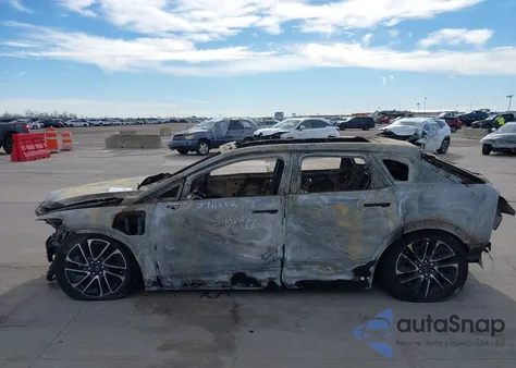 2025 Cadillac Optiq Sport 1 Awd z USA, uszkodzony, nr VIN 3GYK3EMRXSS262412